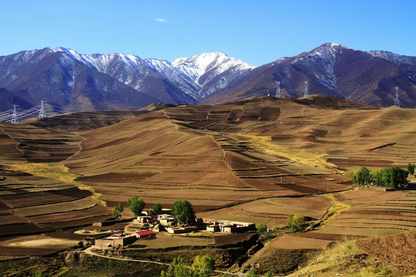 丝路明珠，甘肃的历史与文化之旅